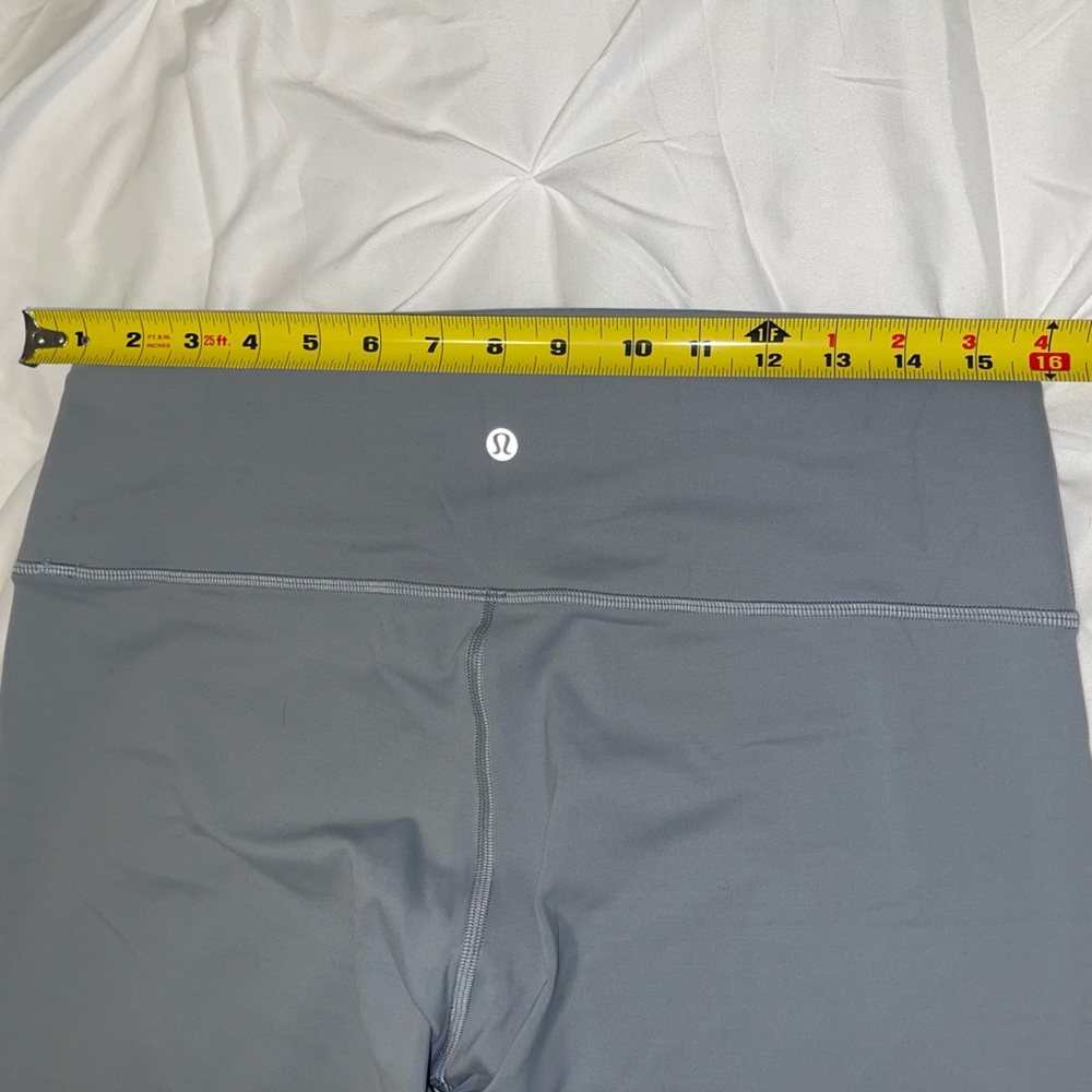 Lululemon Crop Grey 24” Inseam Size 14